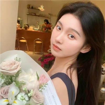 八月鬱金香粤语